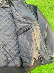 Chaquetas de cuero para hombre, personalizadas, al por mayor, de cuero vacuno genuino, cortavientos de invierno, estilo urbano, estilo universitario, con cremallera, tipo bomber. - Product Image 2