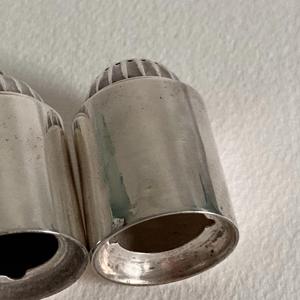 <span class=keywords><strong>Vintage</strong></span> Stijl Handgemaakte Luxe Metalen Zout En Peper <span class=keywords><strong>Shaker</strong></span> En Opbergfles Met Deksel Zilverkleurige Spiegel Polish Spice Tool
