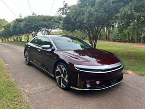 NUEVO Luciid Air Dream Edition 2022, Sedán de Alto Rendimiento, Volante a la Izquierda, 1111 hp, Sistema de Propulsión de Doble Motor, Eureka Gold, Sin Modificar - Product Image 2