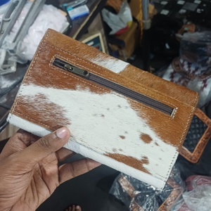 Portefeuille Western en cuir véritable de vachette, motif selle de cactus, fermeture éclair, style bohème écologique, sac bandoulière pour l'automne - Product Image 2