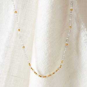 Magnifique Collier en Argent Sterling Massif 925 avec Labradorite Grise Sertie en Bezel et Chaînes Superposées Perlées Dorées – Tendance pour Fiançailles et Soirées - Product Image 1