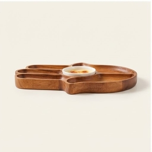 Assiette de service artisanale en bois de manguier, forme irrégulière, design minimaliste, pour plats et assiettes de fête, motif uni - Product Image 3