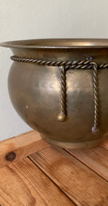 แจกันโลหะทองเหลืองทำด้วยมือสำหรับตกแต่งกระถางต้นไม้ทรงกลมสไตล์พิเศษสำหรับงานเลี้ยงฉลอง - Product Image 6