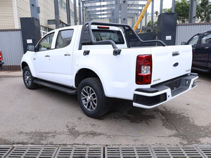 Camionnette <span class=keywords><strong>électrique</strong></span> ISUZU TAGA EV 4X4 Mini 4wd Camion de fret Batterie Lifepo4 NEDC 350km Petite camionnette <span class=keywords><strong>électrique</strong></span> à vendre - Product Image 3