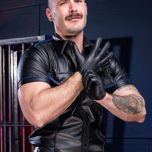 Camisa de Uniforme Perforada, Elegante Camisa de Uniforme de Cuero con Diseño Perforado para una Declaración de Moda Cómoda y Audaz - Product Image 1