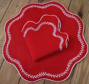 Manteles individuales Bordados de lino decorativos que elevan la configuración de la mesa de comedor a través de la belleza artística y detallada del hilo - Product Image 2