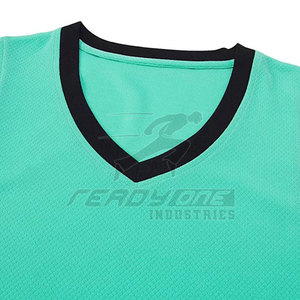 Uniforme de Baloncesto Unisex Premium con Diseño Ajustado, Manga Corta, Tejido Transpirable y que Absorbe la Humedad para Deportes de Verano - Product Image 2