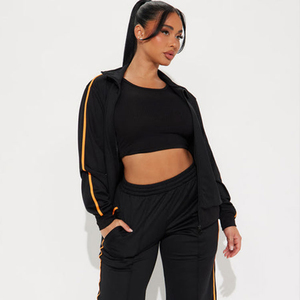 ชุดเสื้อผ้า2ชิ้นสำหรับผู้หญิงชุดวอร์มแขนยาวผ้าคอตตอนเนื้อนุ่มคุณภาพพรีเมียมสำหรับผู้หญิงดีไซน์แบบครอป - Product Image 1