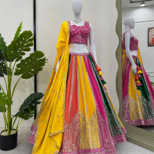 Hermosa ropa de fiesta Lehenga Choli con hilo y trabajo de secuencia - Product Image 1