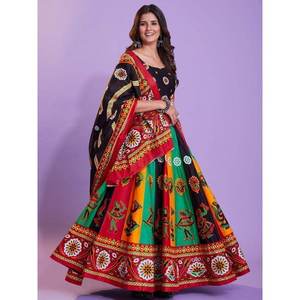Encantadores Conjuntos de Mujer para Navratri en Algodón con Estampado Digital Multicolor - Lehenga Choli - Product Image 4