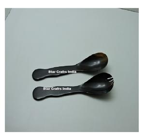 Cucharón para Sopa de Cuerno Hecho a Mano Premium y Pinzas para Ensalada de Cuerno de Vaca y Juego de Cubiertos de Cuerno para Comer a un Precio Asequible - Product Image 1