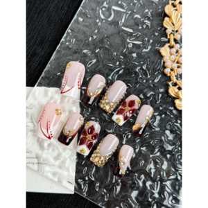 Ensemble de maquillage et de soins des ongles Crimson Empress, outils de qualité supérieure pour les passionnés de beauté - Product Image 3