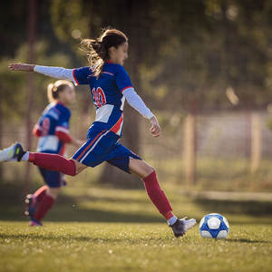 ฟุตบอลสีทึบผลิตจากโรงงานฟุตบอลปากีสถาน - Product Image 4