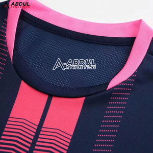 Conjunto de Uniforme de Fútbol para Hombre de Verano, Jersey y Pantalones Cortos Ligeros, Material Transpirable y Cómodo, Ideal para Partidos en Clima Cálido - Product Image 4