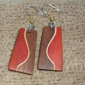 DURABLE STRIKING WARMTH DANGLES Feuille d'or Noir Blanc Résine Boucles d'oreilles en forme de coeur Carré Rond Géométrique Goutte de résine en bois - Product Image 3