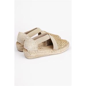 Alpargata cerrada con cuña baja - Product Image 3