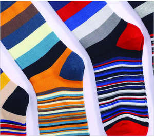 Chaussettes de haute qualité, respirantes, antidérapantes, à séchage rapide, en gros, différents coloris, design personnalisé, pour hommes et femmes, hiver - Product Image 2