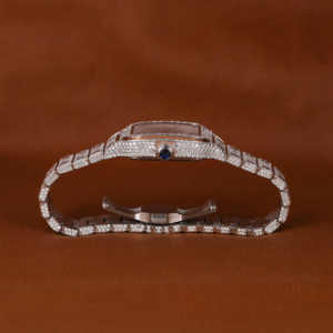 Montre de luxe en diamant Moissanite taille ronde entièrement glacée avec chiffres romains roses classiques Caractéristiques Montre en diamant Cadeau pour les filles - Product Image 6