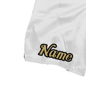 Pantalones Cortos de MMA para Hombre en Satén Blanco y Negro con Logotipo Frontal Bordado, Nombre en el Dobladillo Inferior, Cintura Media, Cierre con Cordón, Transpirables y Casuales - Product Image 5