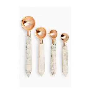 Cuillère à mesurer avec manche en bois, cuillère à mesurer artisanale avec manche en bois, cuillère à mesurer en acier inoxydable doré, design unique - Product Image 3