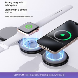 Station <span class=keywords><strong>de</strong></span> <span class=keywords><strong>charge</strong></span> sans fil magnétique pliable 3-en-1 60W 15W Chargeur sans fil double ports adaptateur pour téléphones mobiles et montres connectées - Product Image 5