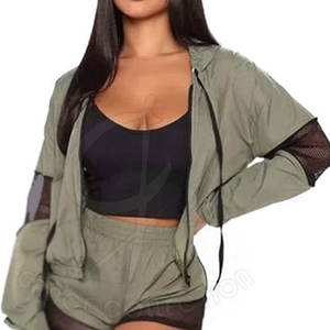 Conjuntos de dos piezas a prueba de viento con cremallera frontal para conjuntos cortavientos de mujer de estilo de patrón personalizado con capucha - Product Image 3