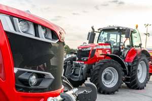 Mini tracteurs à roues agricoles de haute qualité 4*4 60HP/75HP/85 HP Masseyy Fergusonn Supply à vendre - Product Image 5