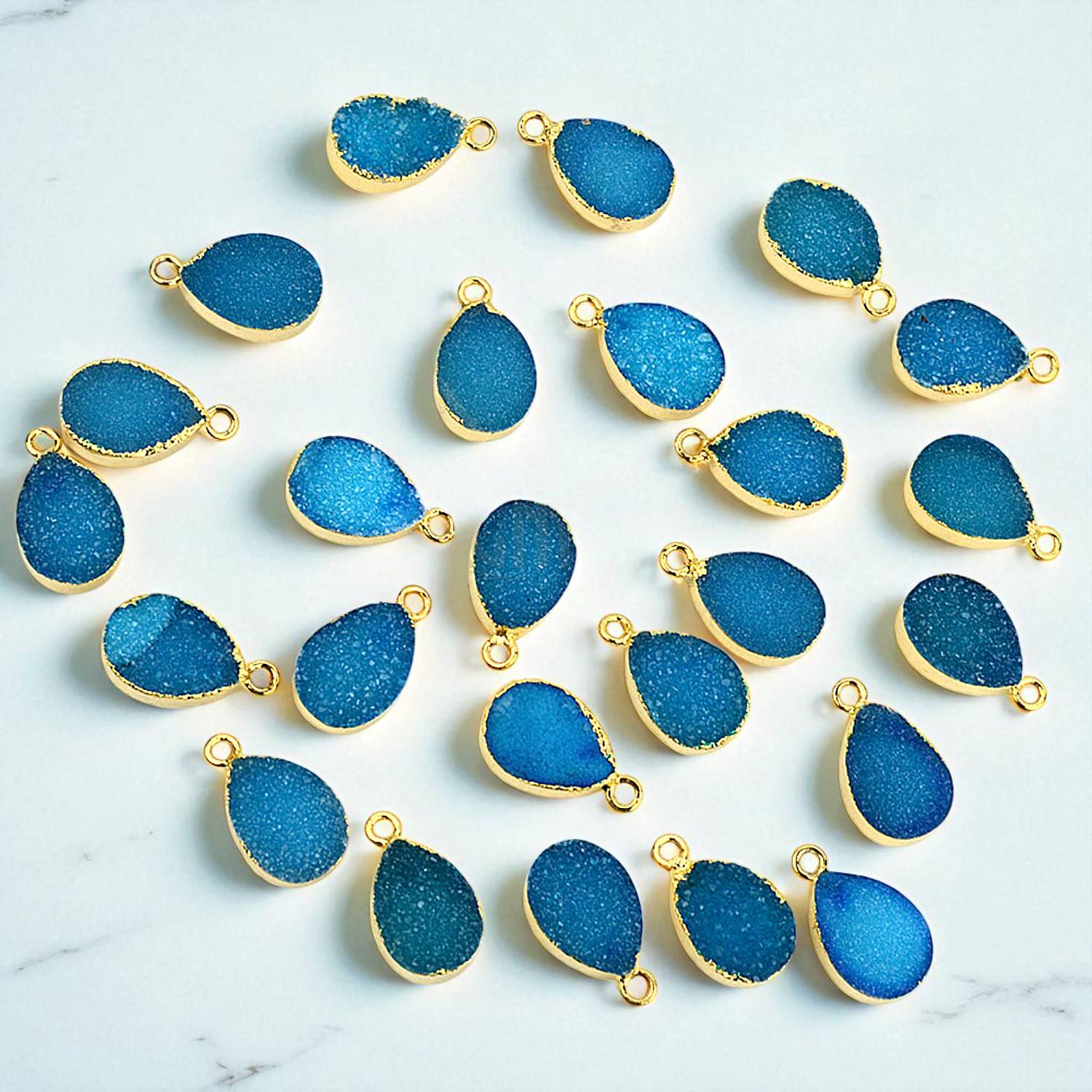 ดรูซี่สีฟ้าอ่อน