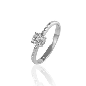 Feiner Diamantring aus Weißgelb oder Roségold 18 Karat für Frauen mit natürlichen Diamanten