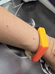 กำไลและสร้อยข้อมือเรซิ่นสำหรับผู้หญิง คอลเลคชั่นใหม่ เครื่องประดับสไตล์นางฟ้าสำหรับงานปาร์ตี้และงานแต่งงาน คุณภาพสูง - Product Image 3