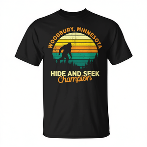 T-shirt promotionnel rétro Woodbury Minnesota pour Big Foot Souvenir - Product Image 2