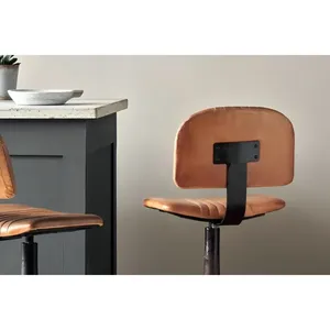 Silla de Bar Moderna de Cuero Sintético Color Bronceado Envejecido con Estructura de Hierro para Hogar, Bar, Cocina y Uso en Exteriores LBC-01 - Product Image 6