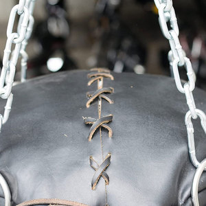 Saco de boxeo de alta calidad para práctica de boxeo, entrenamiento físico, MMA y ejercicio para aliviar el estrés en casa o en el gimnasio. - Product Image 6