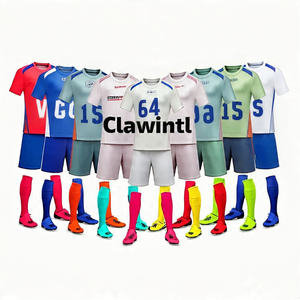 ODM/OEM Maillot de football rétro classique pour jeunes Maillot de football uniforme personnalisé sublimé Vêtements de sport pour adultes pour hommes - Product Image 5