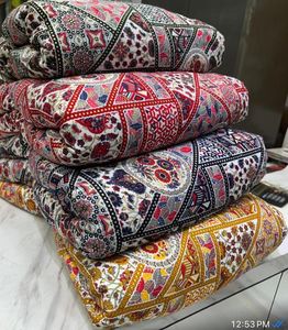 ชุดเดรสผ้าเรยอน100% ระบายอากาศได้ดีสวมใส่สบายของ Raghuveer