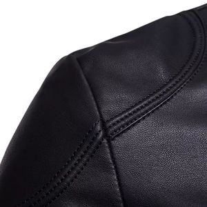Veste de moto pour homme durable avec cuir de qualité supérieure, style classique de motard, armure de protection et vêtements de motard confortables pour tous les jours - Product Image 3