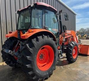 Tractor Kubota 2015 de gran potencia, tractor utilitario con motor diésel de 110 HP, tracción en las 4 ruedas - Product Image 1