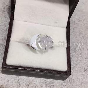 Anillo de Plata de Ley 925 con Cuarzo Rosa Natural, Piedra de Nacimiento de Abril, Luna Creciente, Joyería Hecha a Mano para Mujer - Product Image 5