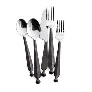 Cuchara de acero inoxidable, cuchillo, tenedor, juego de cubiertos con la mejor calidad, juego de cubiertos de Color negro y plateado a la venta - Product Image 5