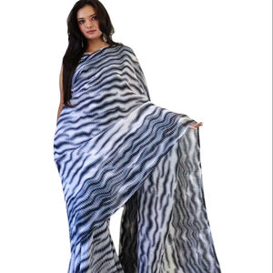 ผ้าส่าหรีเทียมสีพีชสำหรับงานแต่งงานและงานปาร์ตี้สไตล์โมเดิร์นล่าสุดจากอินเดีย - Product Image 1