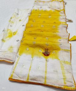 Saree de mariage à bas prix avec détail de dentelle florale - Product Image 2