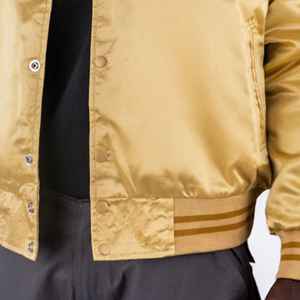 Chaqueta de bombardero de poliéster personalizada para hombre, chaqueta de bombardero de satén barata de alta calidad al por mayor, chaqueta de bombardero de satén de béisbol personalizada para hombre - Product Image 4