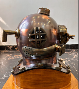 Casco de Buceo de Alta Calidad con Base de Madera Negra - Colección Única de Decoración para el Hogar de Súper Calidad - Product Image 2