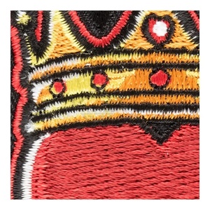 แผ่นปักรูปหัวใจสีแดงแบบปักด้วยผ้าทอลายมงกุฎสีทองแผ่นติดกาวสำหรับปักขอบเมอร์โรว์สำหรับหมวกและผ้า - Product Image 3