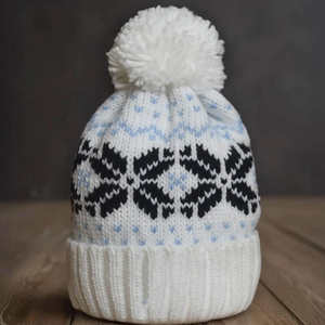 Gorro de Invierno Unisex de Punto Jacquard Acrílico con Bordado Personalizado - Product Image 3
