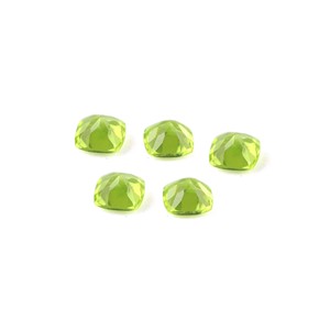 Piedra preciosa de peridoto verde cortada con cojín personalizado, piedra suelta natural en tamaño y forma calibrados - Product Image 4