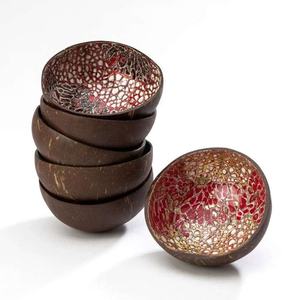 กะลามะพร้าวชามร้อนขายความหลากหลายของรูปทรงโดยใช้สำหรับการเตรียมอาหารบรรจุที่กำหนดเองเวียดนามผู้ผลิต - Product Image 1