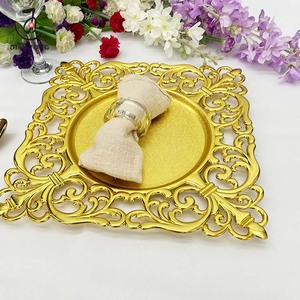 Assiettes de Présentation Carrées de Luxe Éco-Responsables, Vente en Gros pour Événements, en <span class=keywords><strong>Plastique</strong></span> Argenté et Doré, 13 Pouces, Décoratives pour Tables de Mariage Tropical - Product Image 3