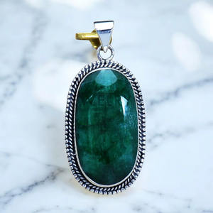 Pendentifs en argent sterling 925 avec pierre précieuse émeraude, prix de gros, bijoux en argent - Product Image 1