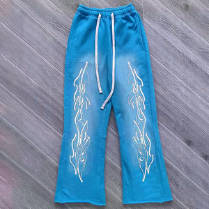 Pantalon de survêtement délavé pour homme Style décontracté avec logo personnalisé Pantalon de survêtement évasé à taille haute pour homme avec fermeture à cordon large sur les jambes - Product Image 3